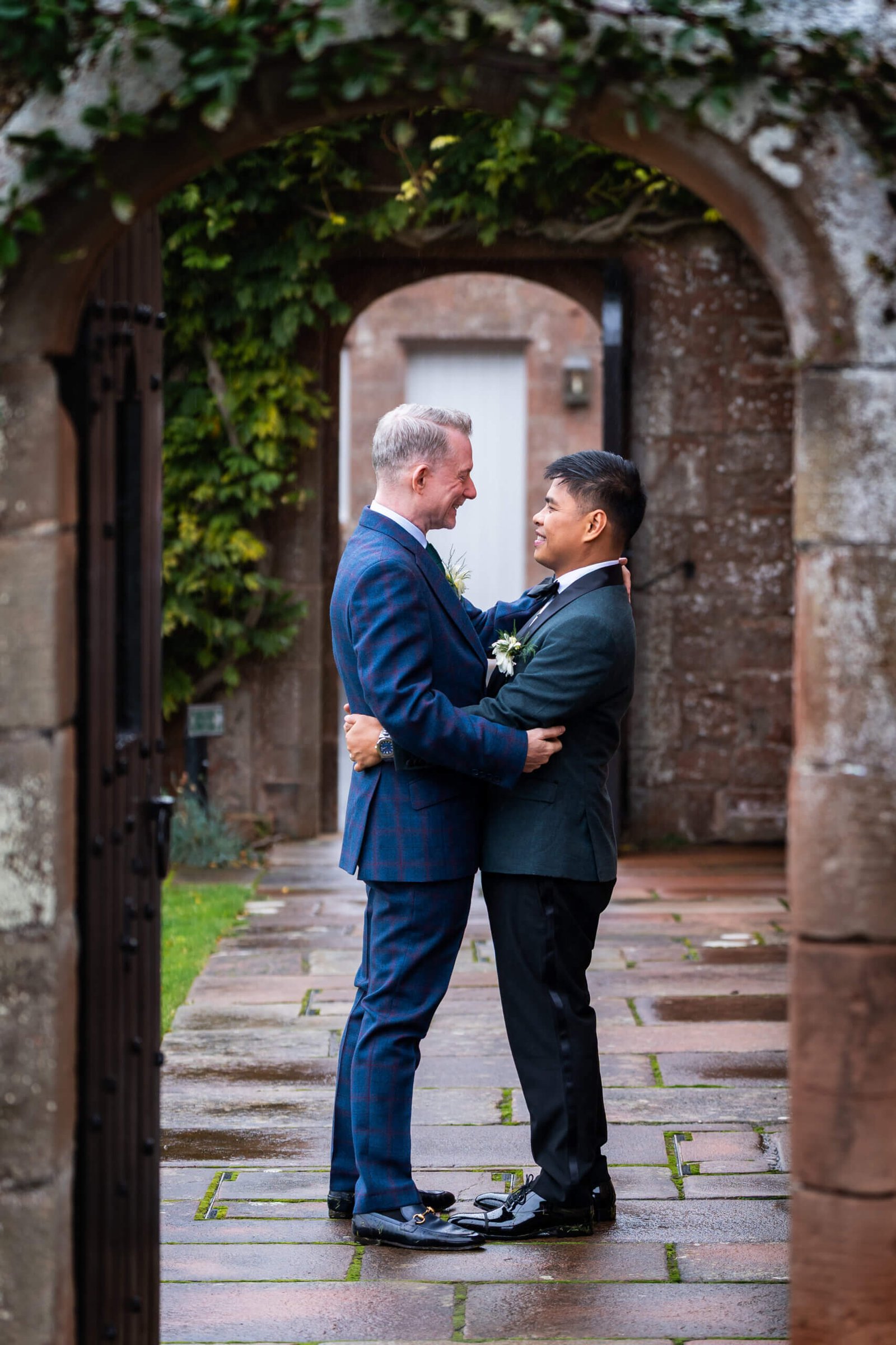 couple-in-the-doorway-rose-castle-dalston